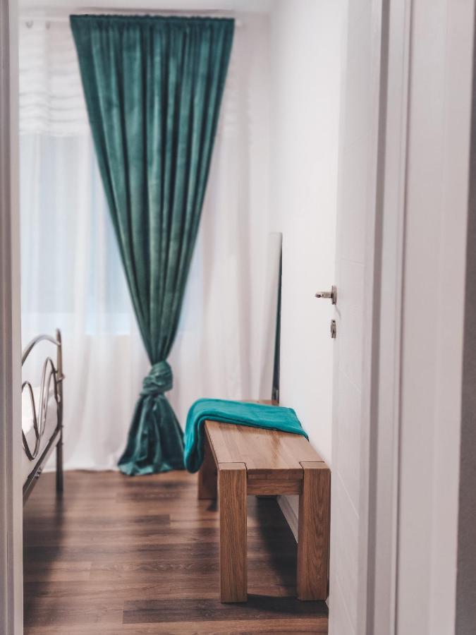 Villa-Apartments Bognar Velika Экстерьер фото