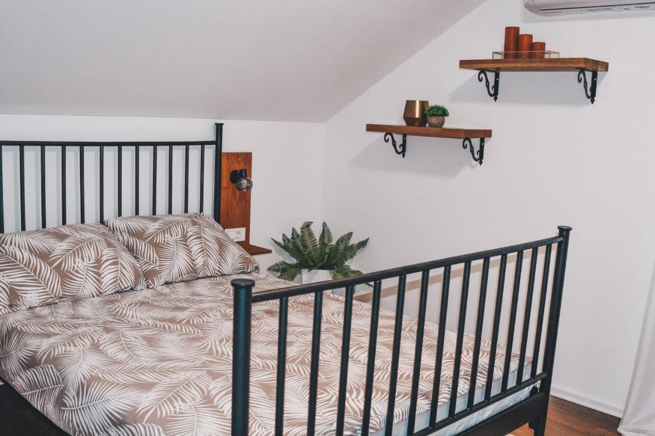 Villa-Apartments Bognar Velika Экстерьер фото